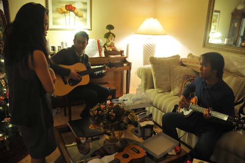 2009-12-25 19-20-05_ISO 800_f-3.5_1-15 s_18 mm